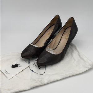 Brown leather Prada 2 3/4” kitten heels sz 38.5